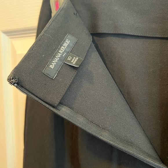 Banana Republic Black Dress/Suit Skirt - Picture 3 of 3